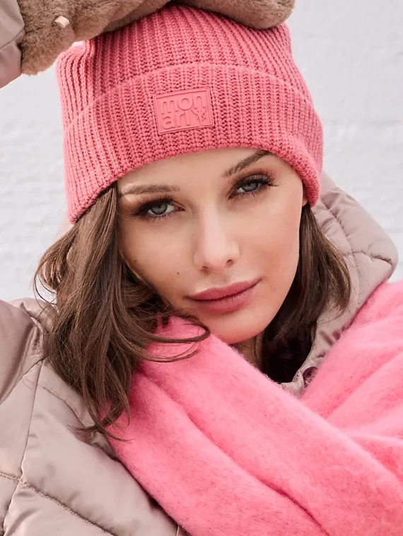 MONARI Шапка с нашивкой