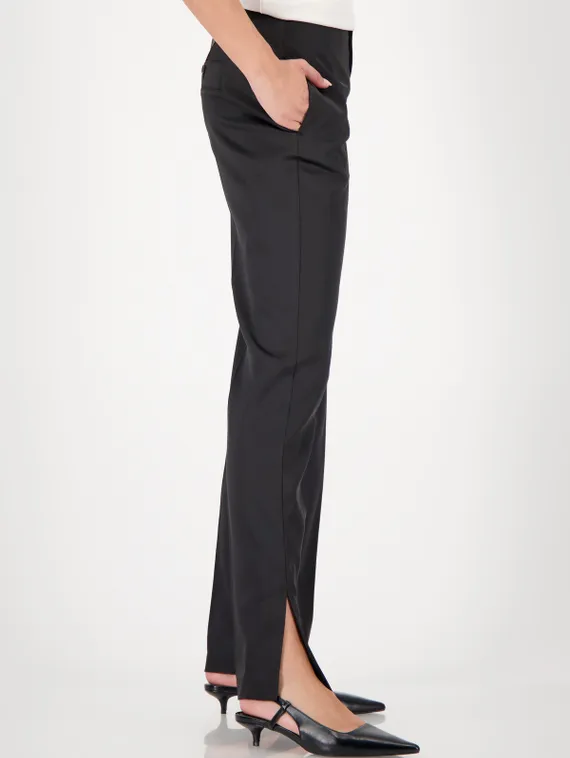 MONARI Брюки из атласа