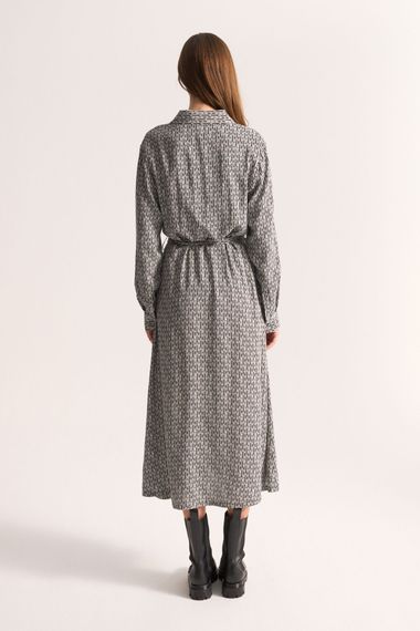 UNQ Платье-рубашка из вискозного шелка