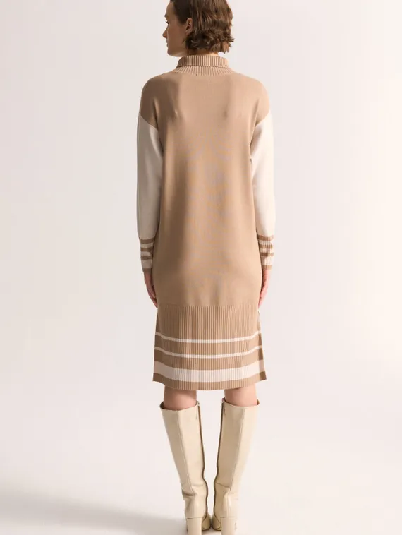 UNQ Платье вязаное