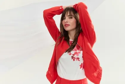 Taifun/Женщина в красном