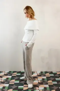 MONARI Толстовка с вырезом "кармен"