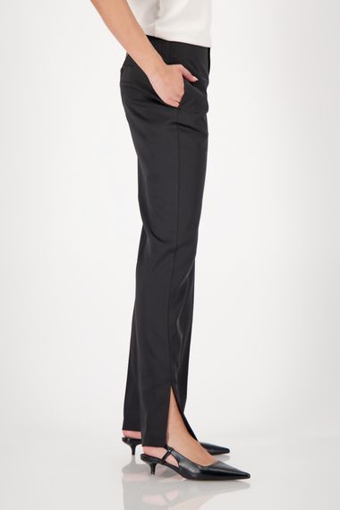 MONARI Брюки из атласа