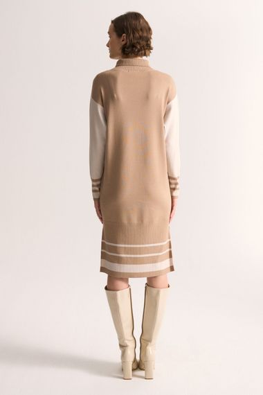 UNQ Платье вязаное