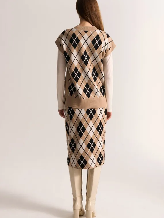 UNQ Жилет вязаный