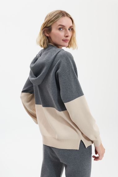 UNQ Пуловер с капюшоном