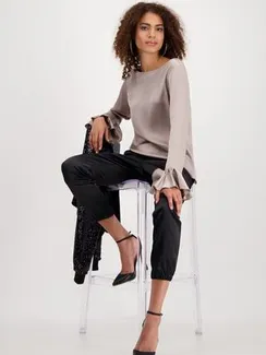 MONARI Блуза атласная элегантная