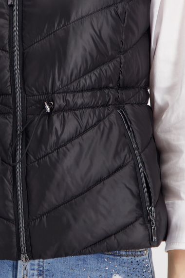 MONARI Стеганый жилет с капюшоном черный