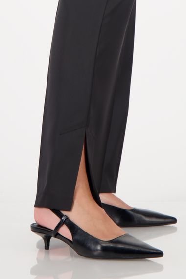 MONARI Брюки из атласа