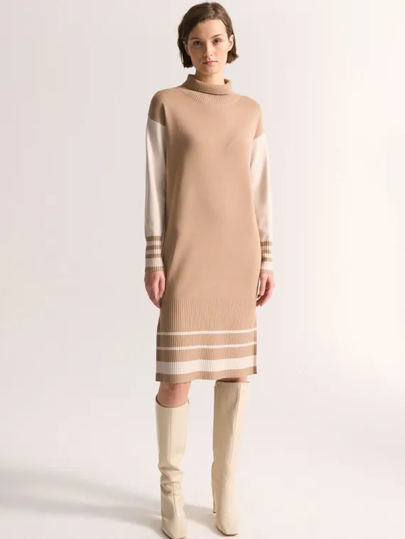 UNQ Платье вязаное