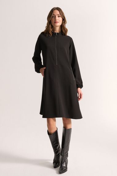 UNQ Платье из крепа