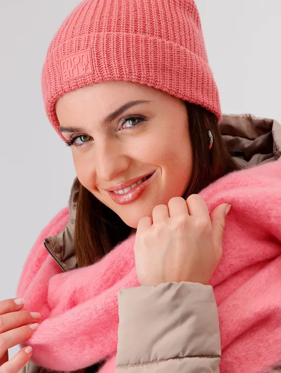 MONARI Шапка с нашивкой