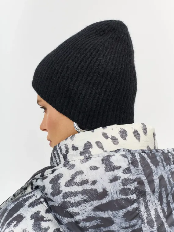 BULMER Шапка в рубчик с ангорой черная