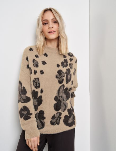 Джемпер пушистый TAIFUN