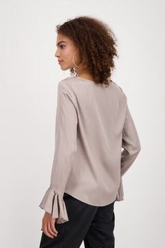 MONARI Блуза атласная элегантная