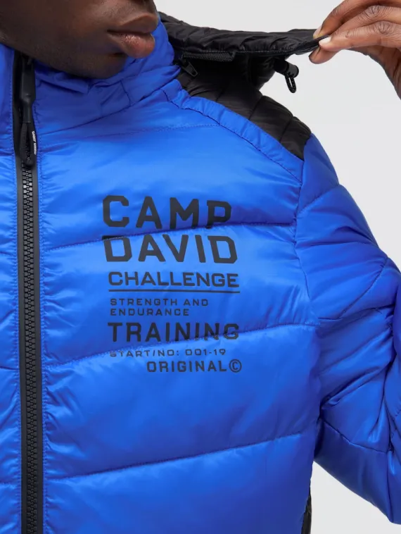 CAMP DAVID Стеганая куртка с цветными деталями