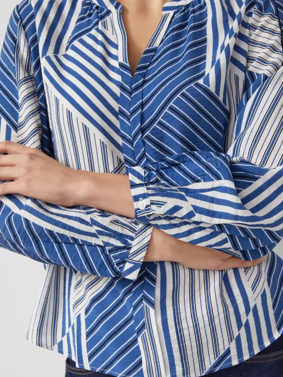 s.Oliver Блуза вискозная с принтом