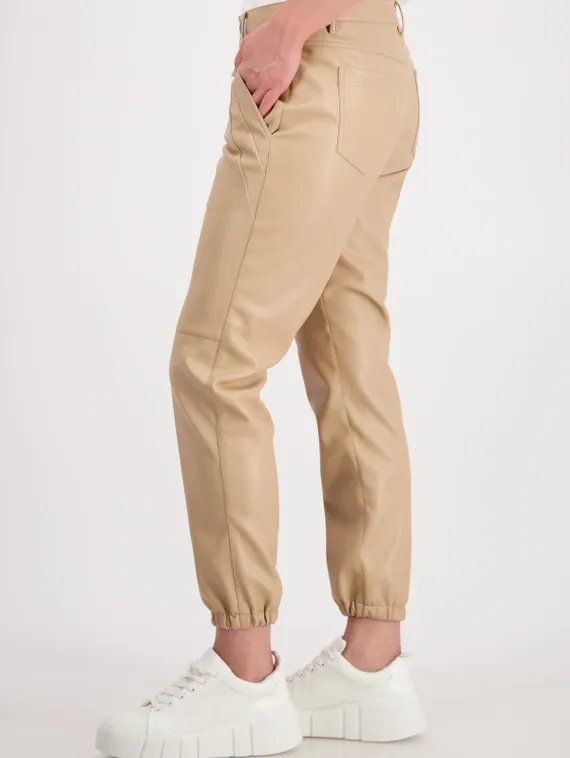 MONARI Брюки из экокожи