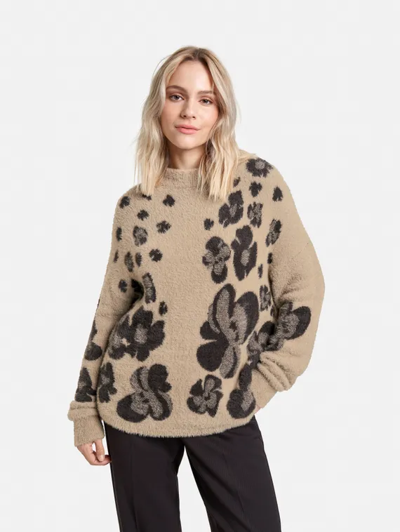 Джемпер пушистый TAIFUN