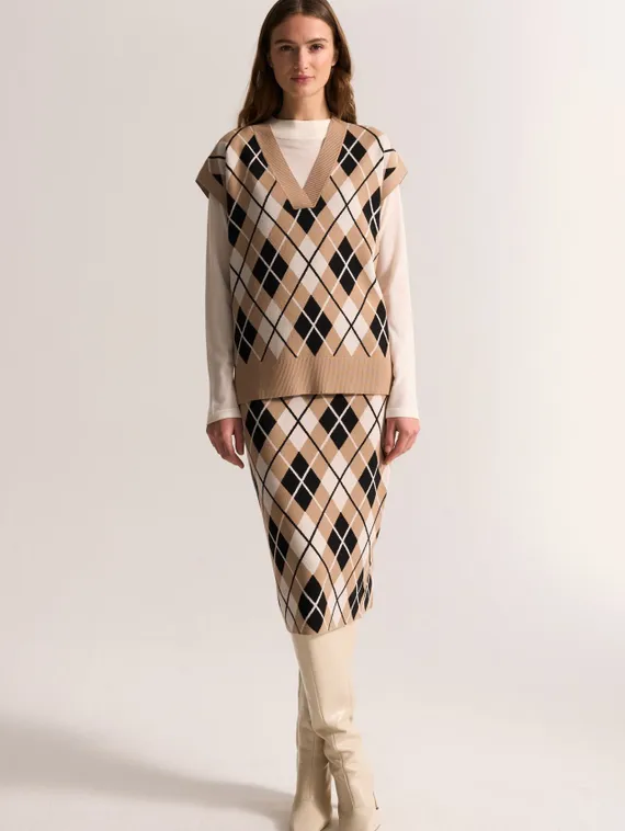 UNQ Жилет вязаный