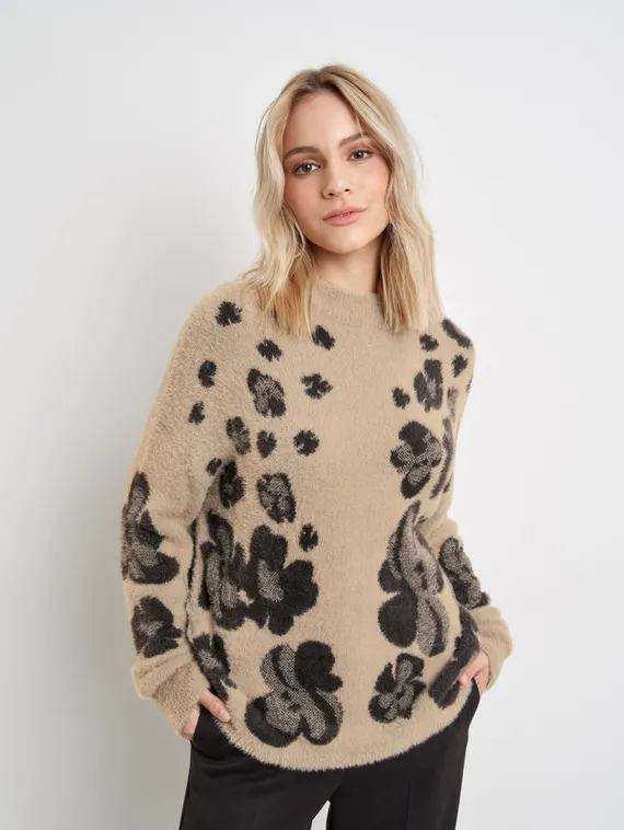 Джемпер пушистый TAIFUN