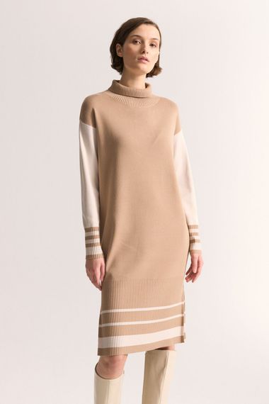 UNQ Платье вязаное